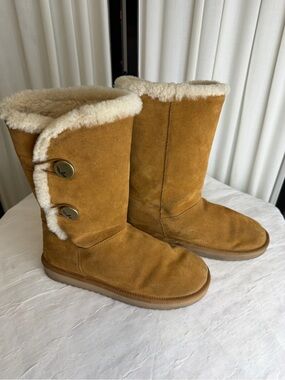 Kookaburra by UGG women’s tall shearling boots